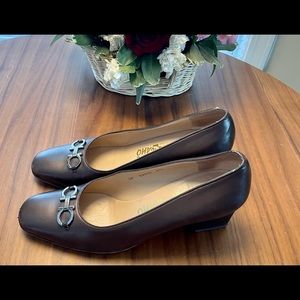 Size 7.5 AA Salvatore Ferragamo Heels